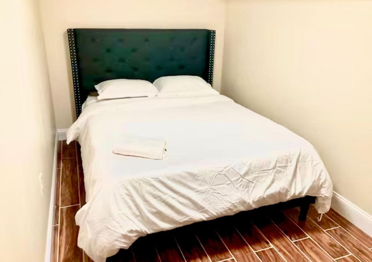 Newly Renovated Guest Rooms Near Transportation 필라델피아 외부 사진