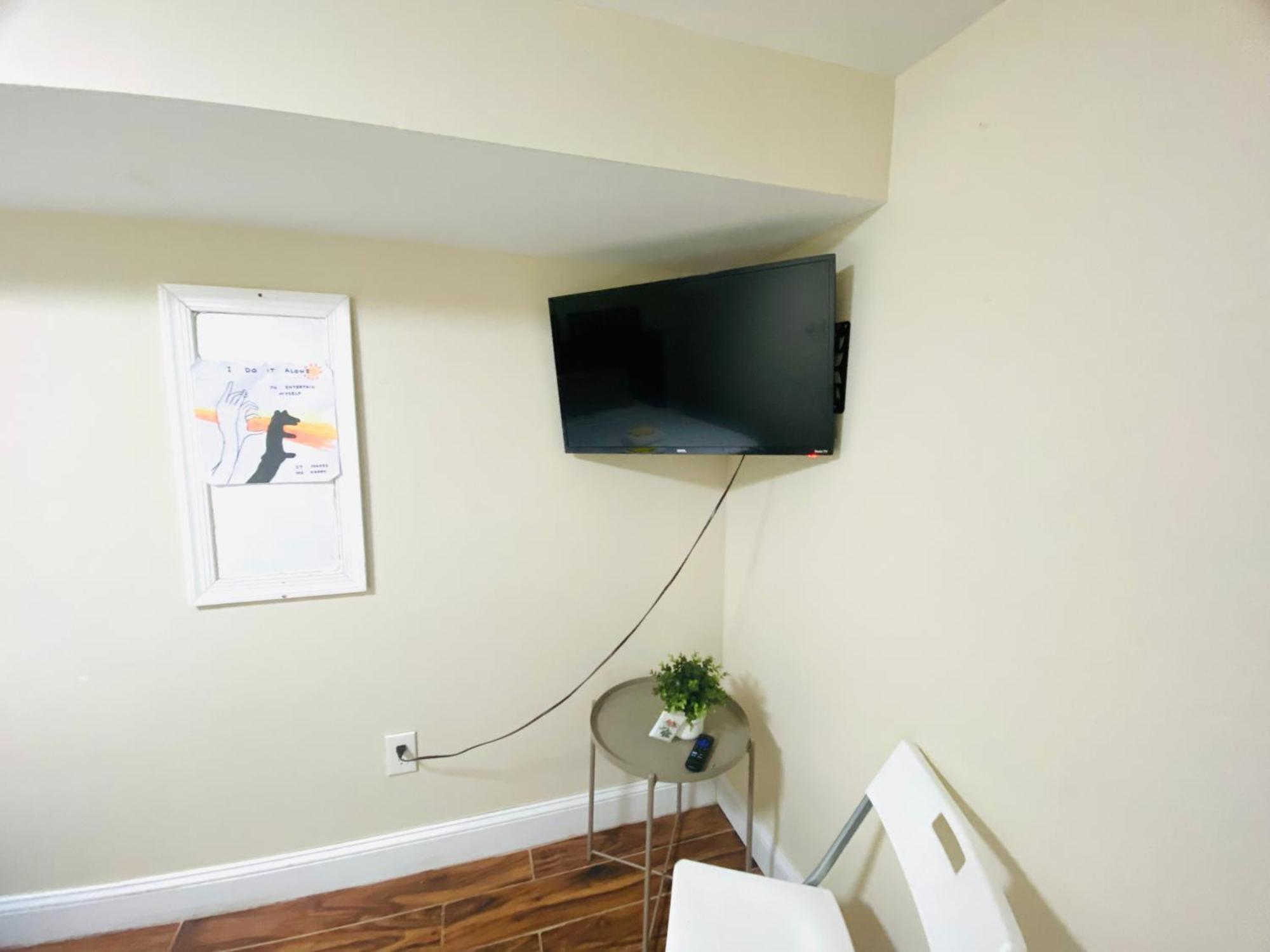 Newly Renovated Guest Rooms Near Transportation 필라델피아 객실 사진