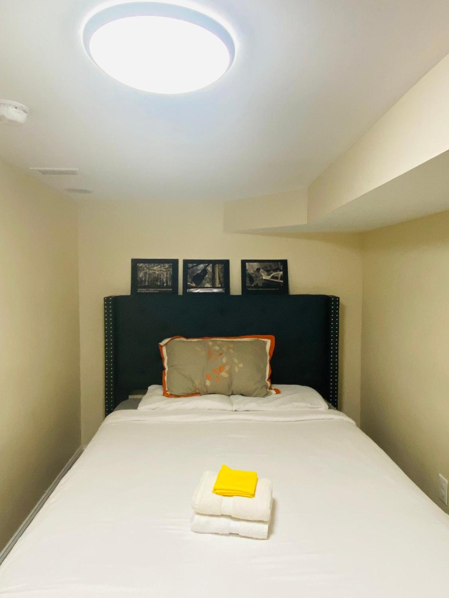 Newly Renovated Guest Rooms Near Transportation 필라델피아 객실 사진